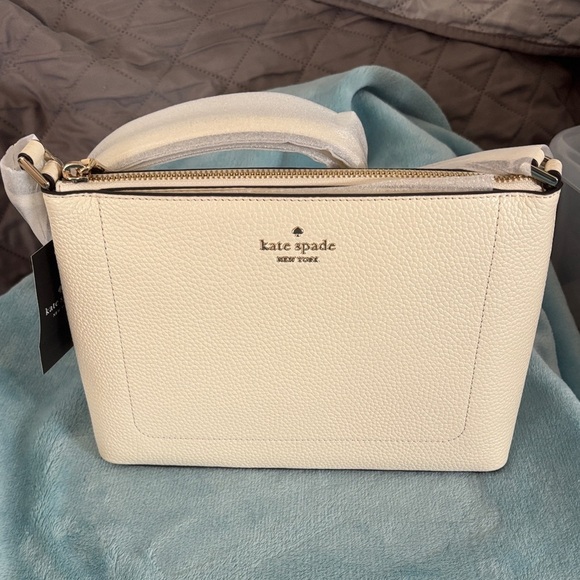 kate spade Handbags - Kate Spade Ivory Shoulder Bag